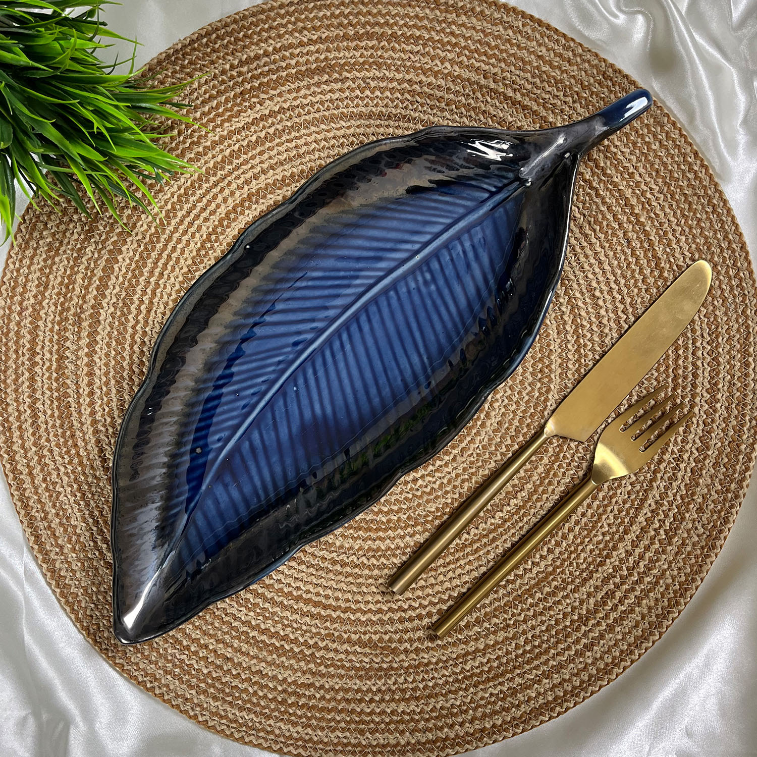Homefrills Glazed Royal Blue Leaf Shaped Ceramic Platter,Party Snacks Platter,Serving Plate,Kitchen & Table Top Snack Serving Platter (Microwave Safe and Dishwasher Safe, Set of -1)
