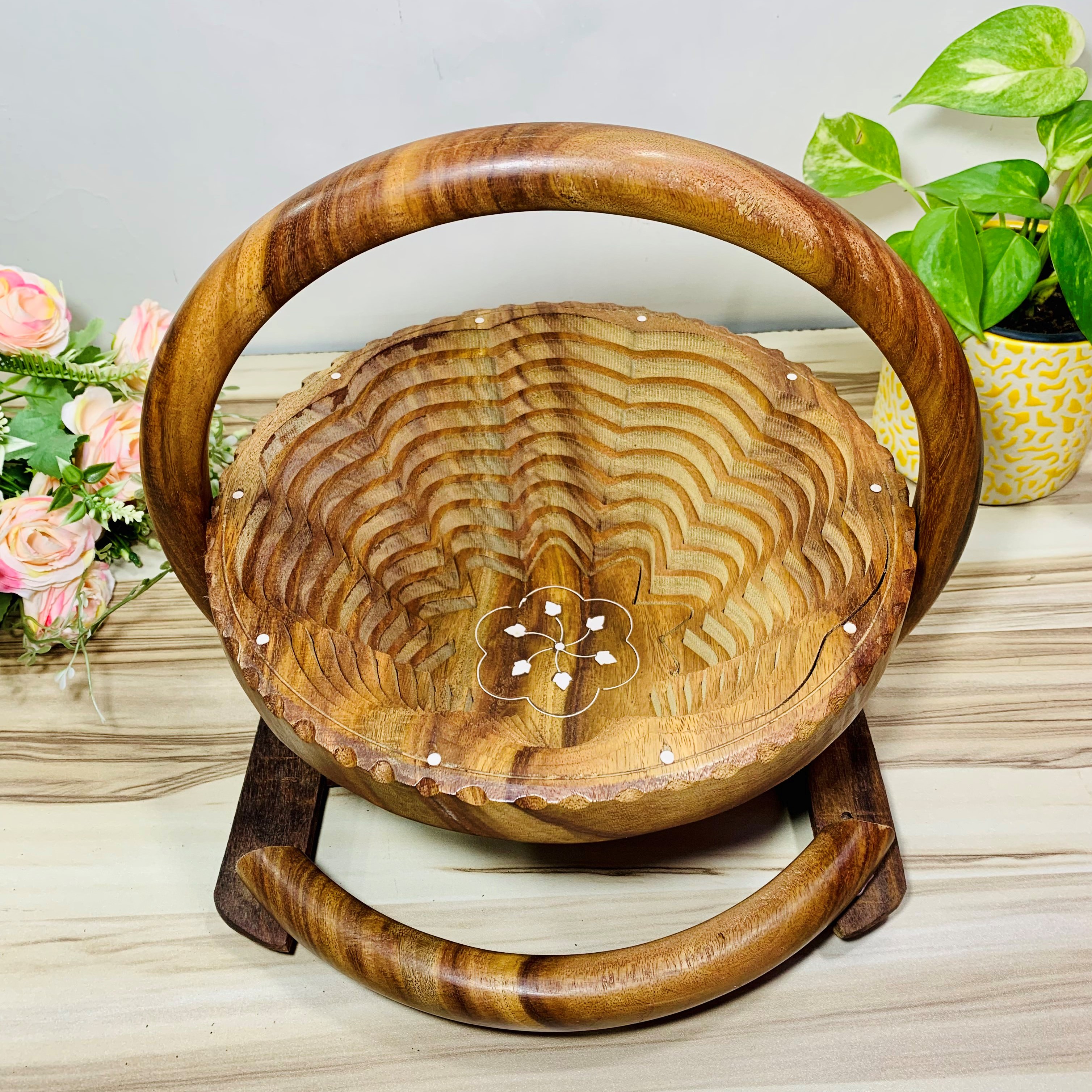 Homefrills Wooden Beautiful Fruit Foldable Basket with Carry Handle and Stand,Vegetable Basket for Kitchen DÃ©cor, Home DÃ©cor, Table Top DÃ©cor, Best for Gifting Colour- Brown